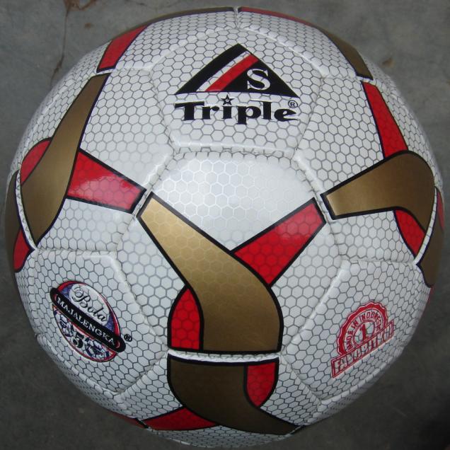 Triple&#039;s soccer balls