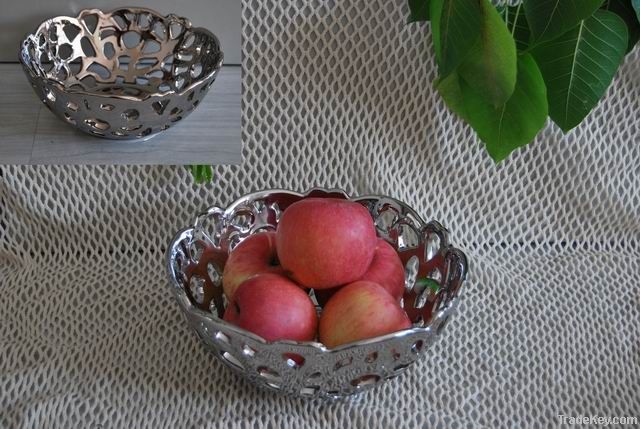 Ceramic fruit bowl