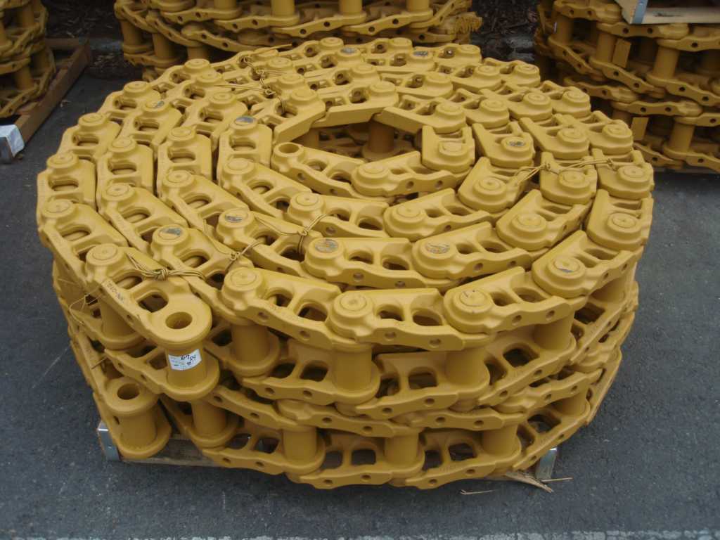 Undercarrige parts for dozers and excavators