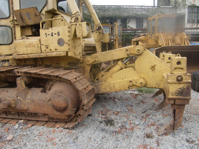 sell D7G used cat bulldozer D6D, D6G, D6H, D7H, D8K, D8L, D8N