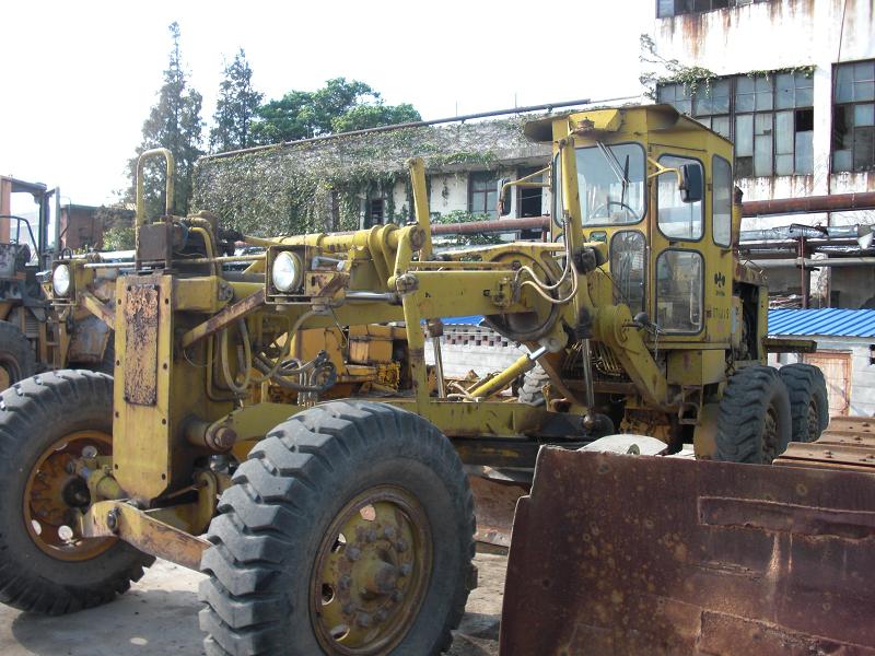 sell used komatsu grader GD605R