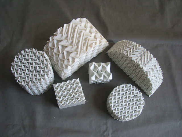 Ceramic structured packing