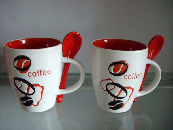 Ceramic mugs with spoon