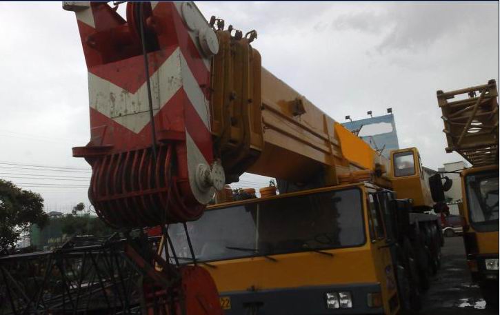 libeherr 300ton used crane