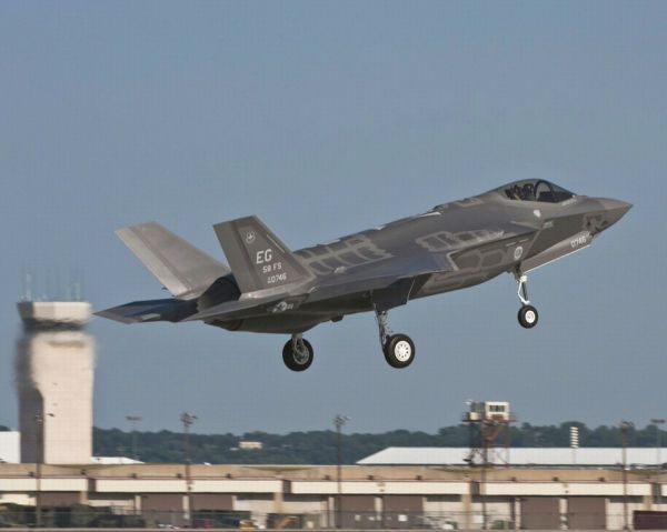 Electric model aircraft F35