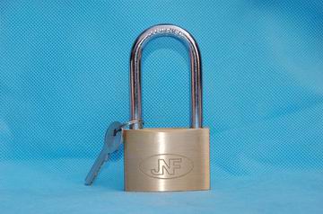 Heavy duty brass padlocks