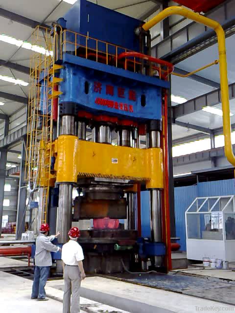 hydraulic press with manipulator