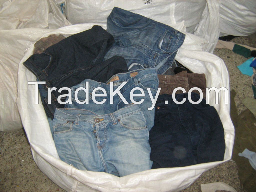 Used Clothes Branded 