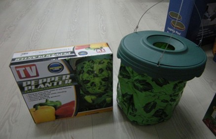 plastic torspTomato planter