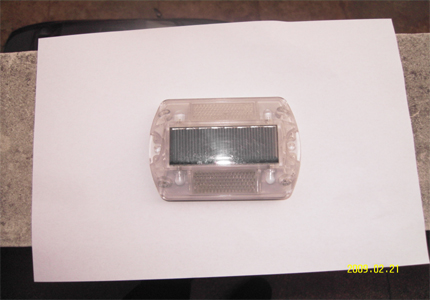 solar road safety light