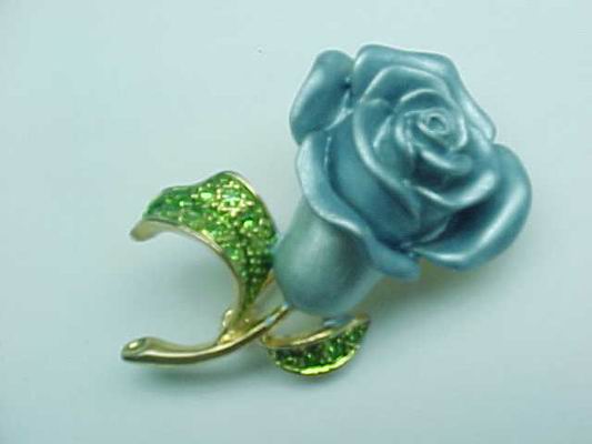 rose brooch