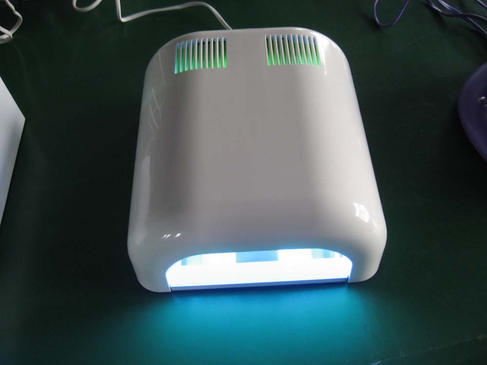 nail uv lamp