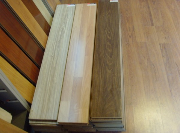 laminate flooring with high clarity/high gloss lamiante flooring