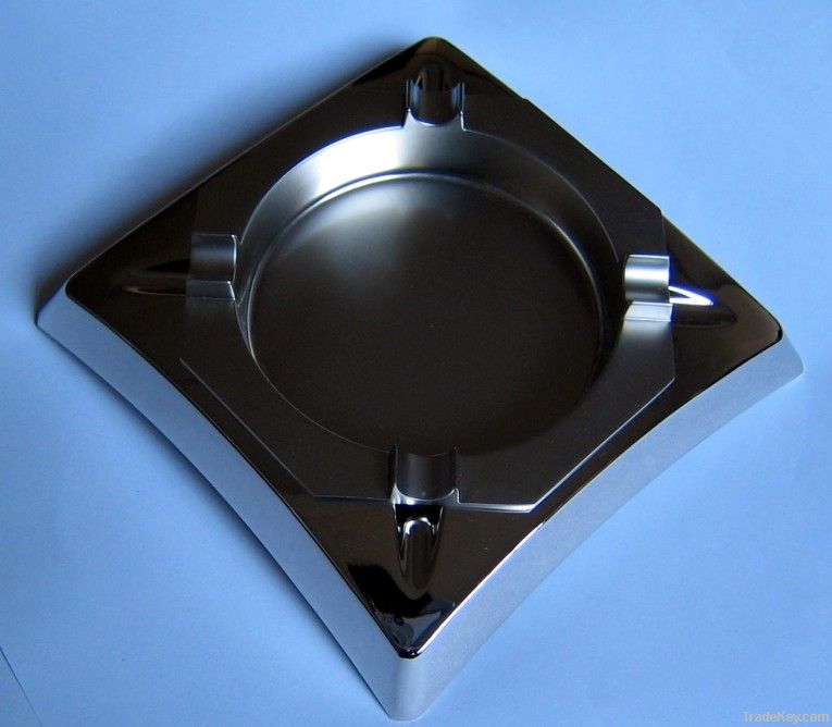 Metal ashtray