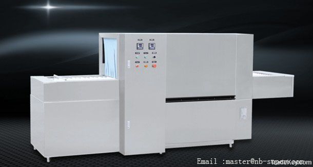 Commercial flight conveyor type dish washers