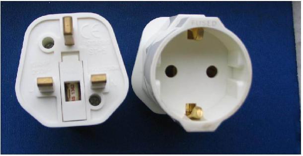 ZC53 UK travel adapter