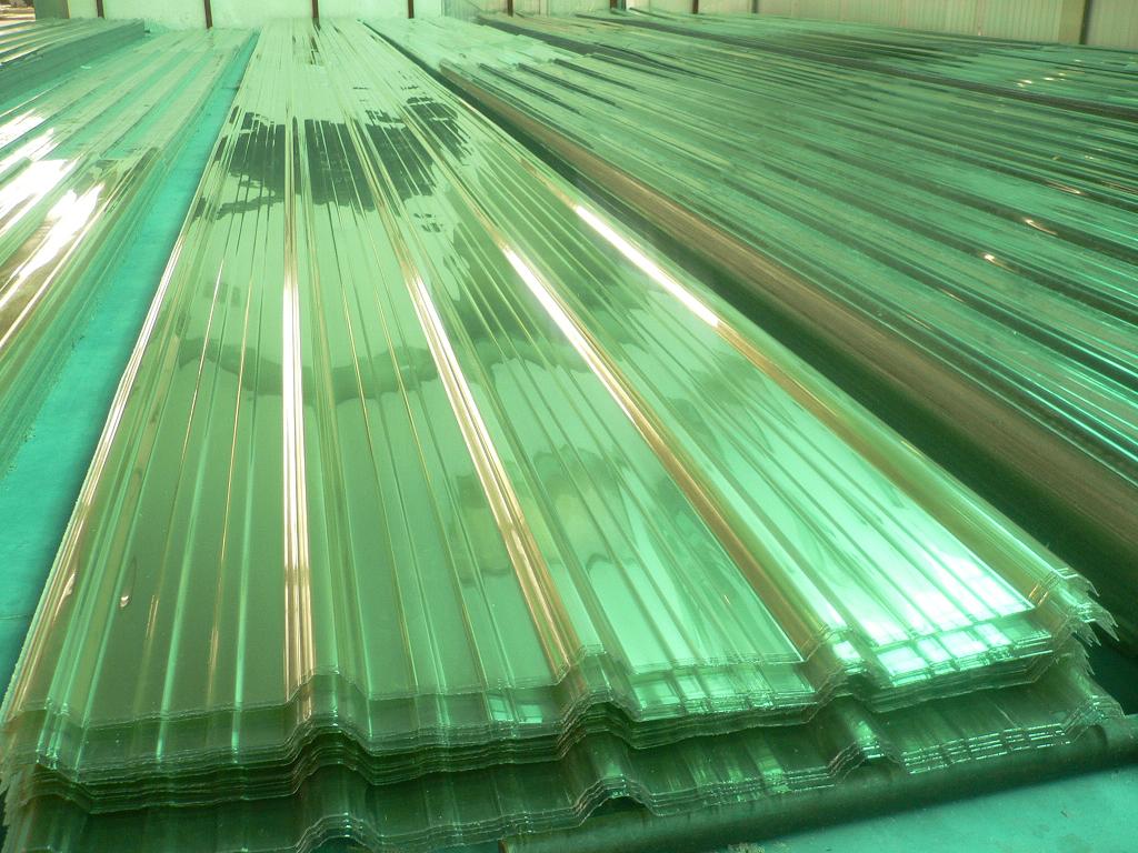 Polycarbonate roofing sheet