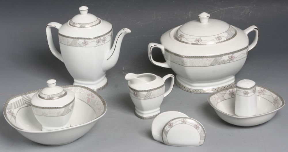 Porcelain Dinner set