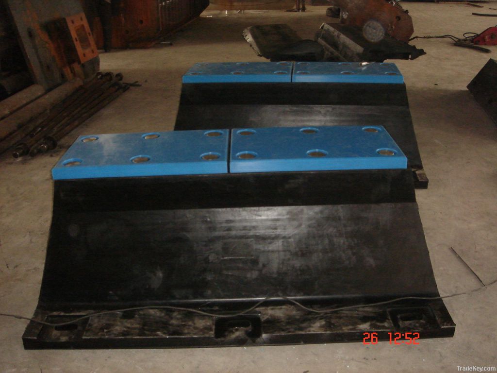 Super arch type rubber fender