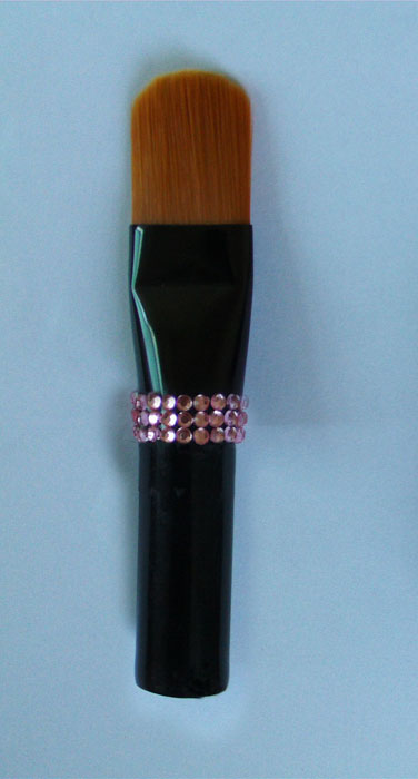 foundation brush with diamond