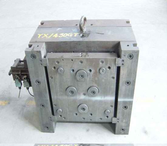 mould for auto part