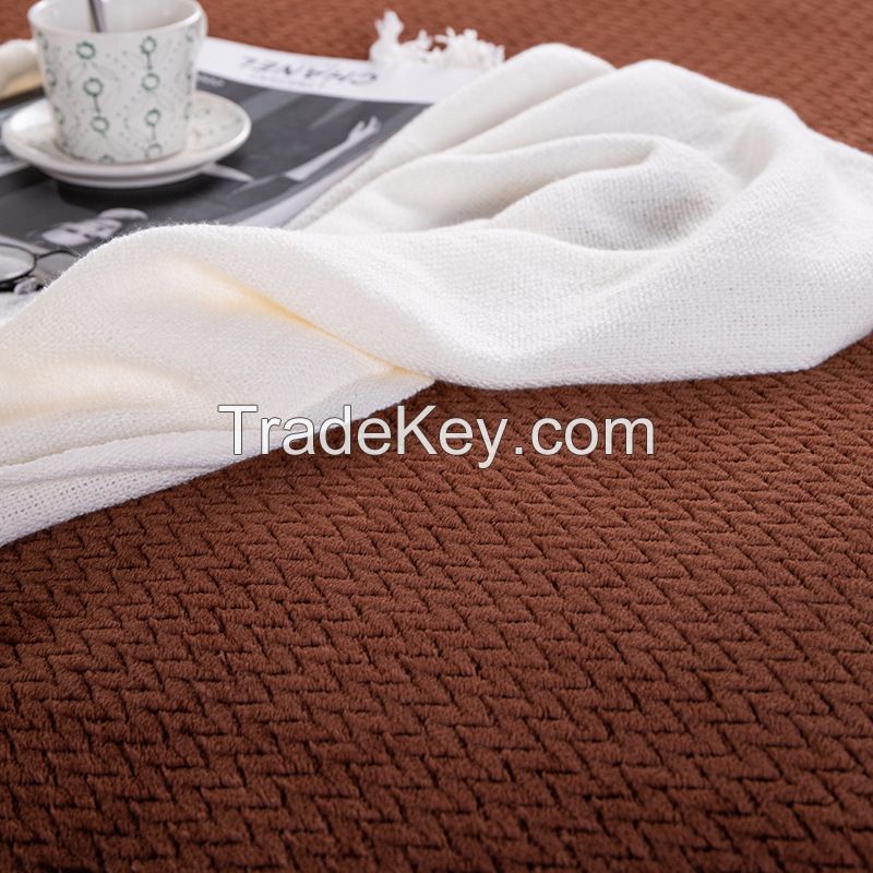 Soft Fleece Jacquard Flannel Blanket for Sofa and Bed Throw Hot Sell Soli With Jacquard Pattern Blanket