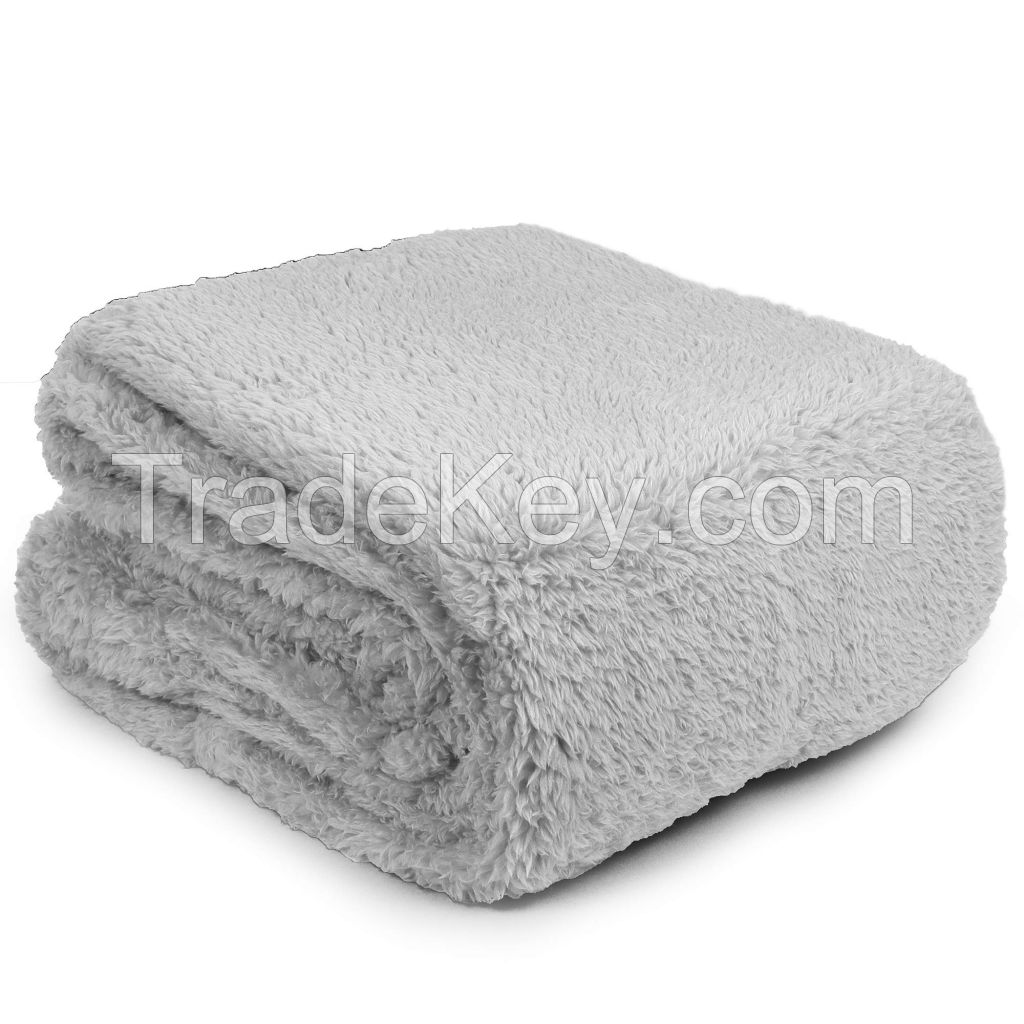 Light Grey Sherpa Throw Blanket for Couch Sofa, Fluffy Warm Plush Blanket for Bed, Cozy Super Soft Lightweight Throw, Fuzzy Decorative Blanket