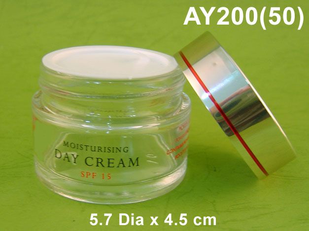 Glass cosmetic jar with aluminum lid 