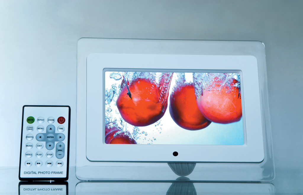 High Brightness Color 7" LCD Screen