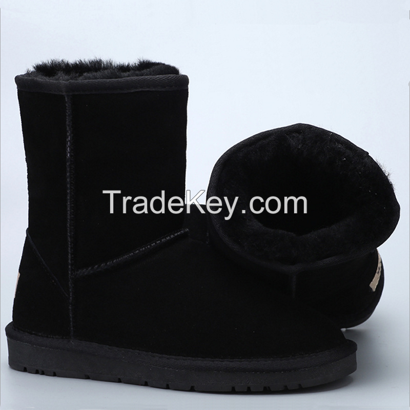 Women&#039;s Classic Short Sheepskin Boots