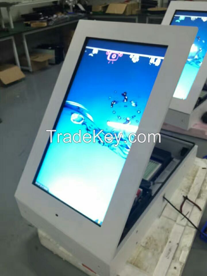 Outdoor digital signage 65"