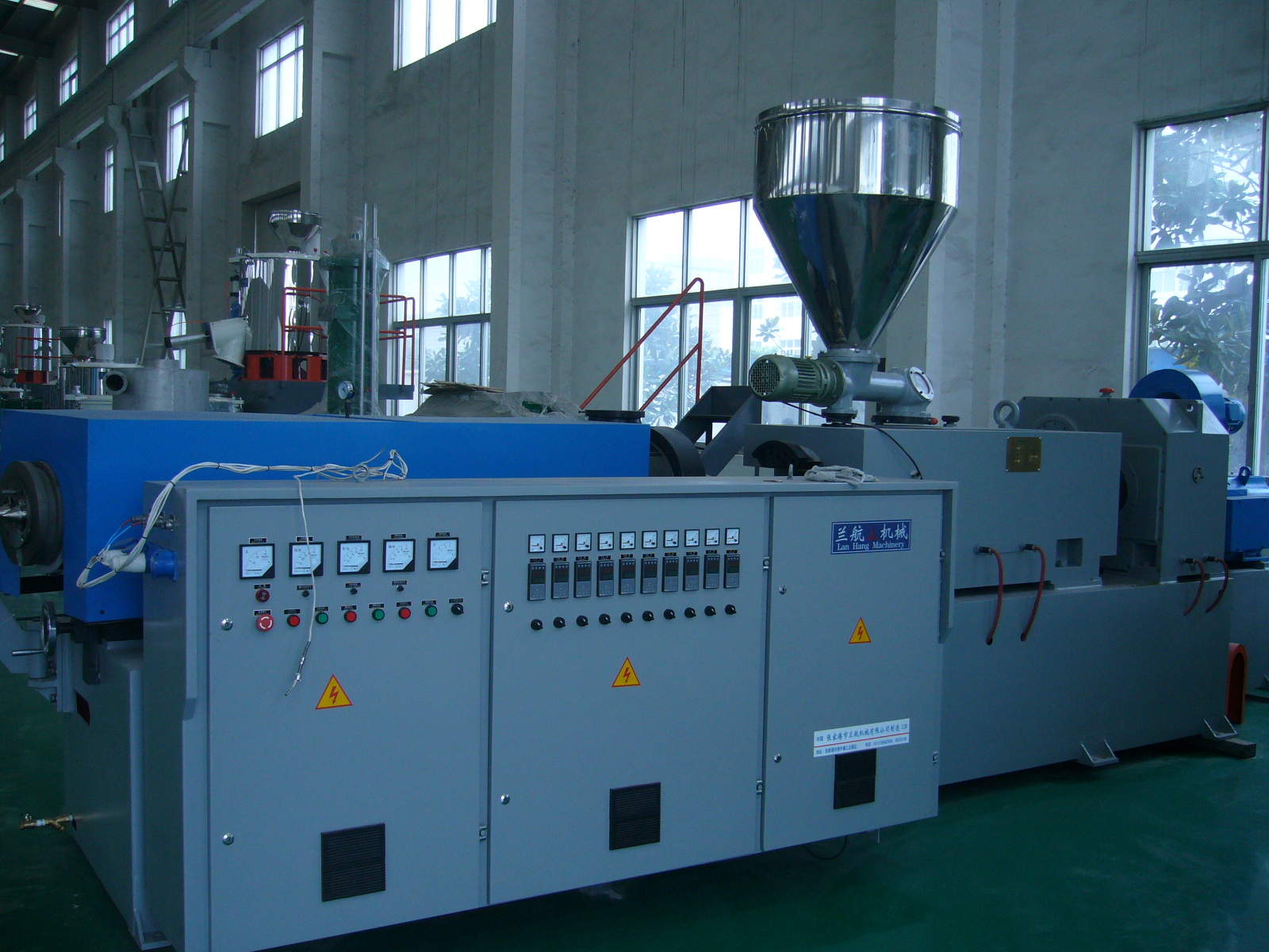 Twin Screw Extruder