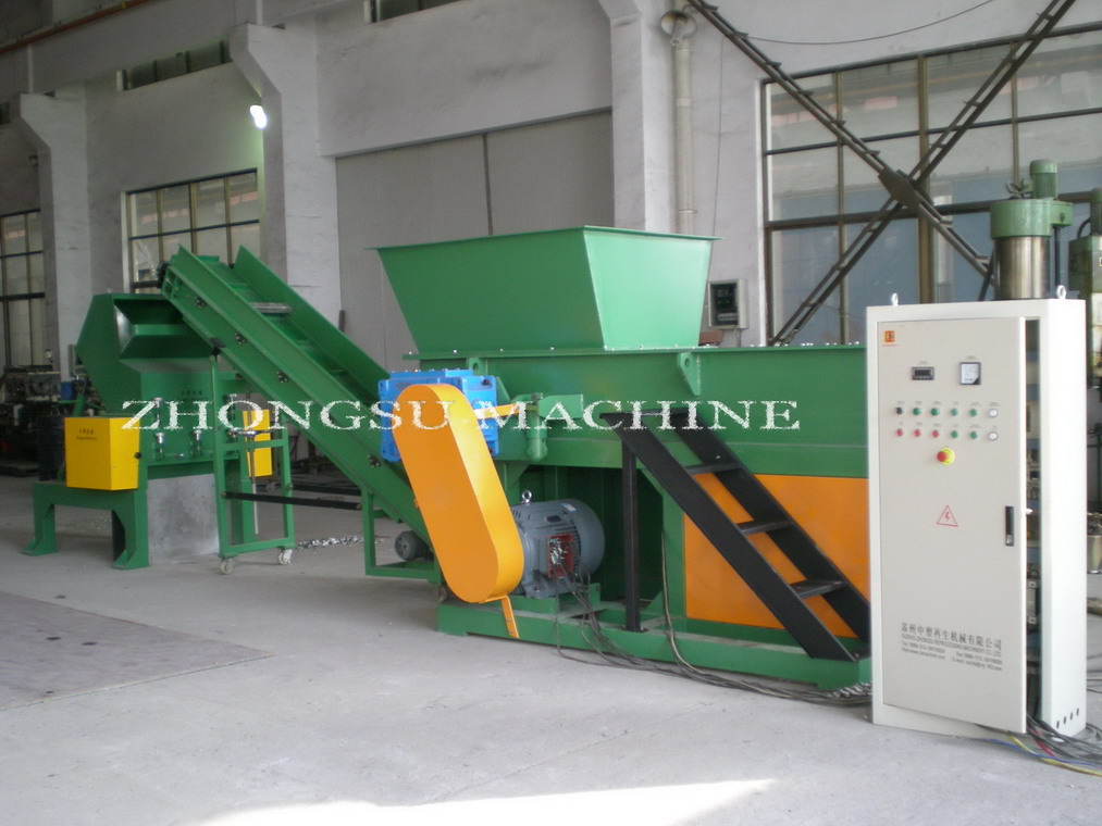 Plastic shredder and crusher