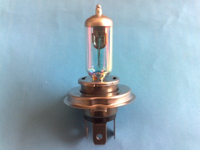 H4 automotive halogen bulb