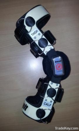 KNEE BRACE