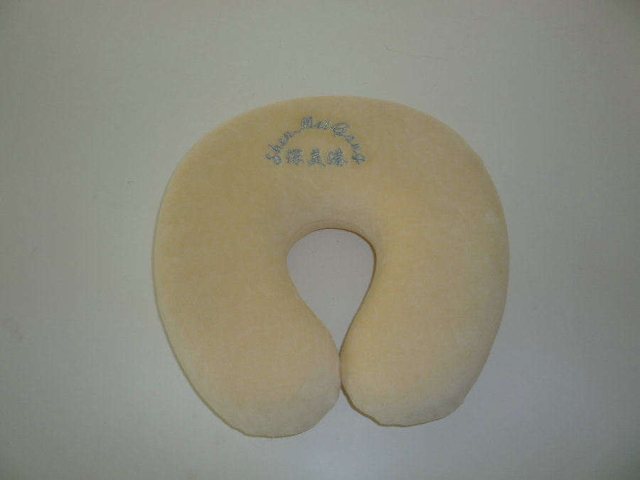 memory foam neck pillow