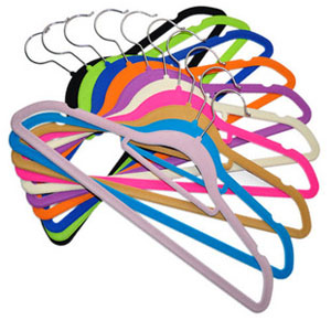 plastic clothes hangers