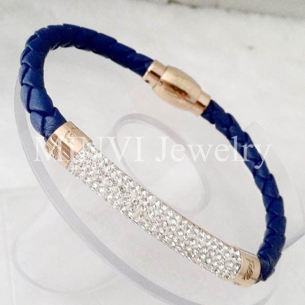 Fashion Crystal Bangle Made of Leather and 18K Gold