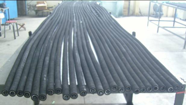 Flexible rubber hose