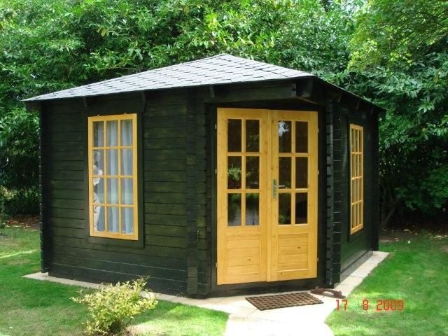 Standard and bespoke garden houses, Log cabins, Log Houses