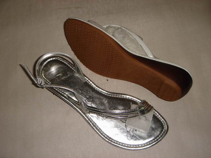 Shoes &amp; Accessories(Ladies&#039; Dress Shoes, slippers, Sandals)