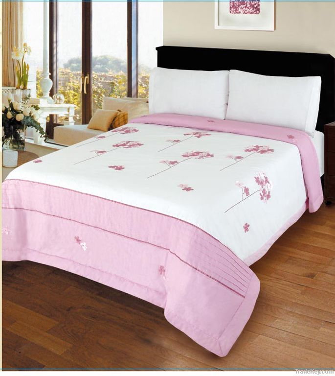 Embroidery Comforter Set