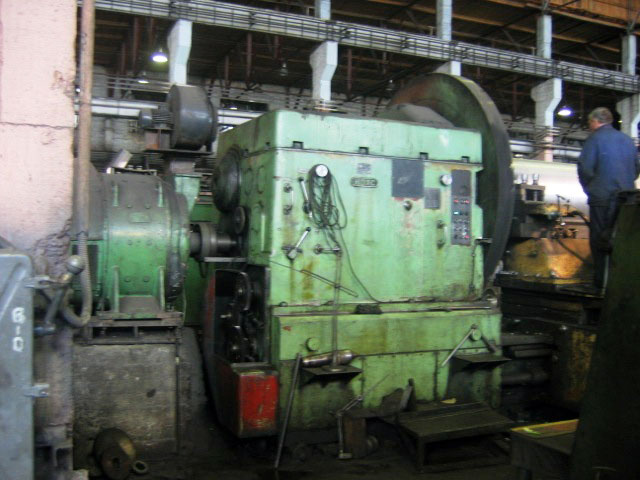 Heavy Duty Lathe