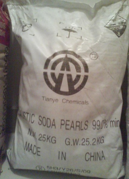caustic soda pearls