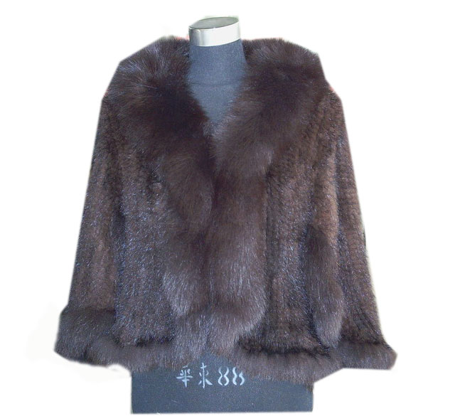 mink fur coat with fox fur collar