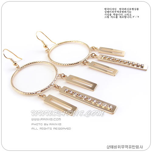 High-end fashion earrings