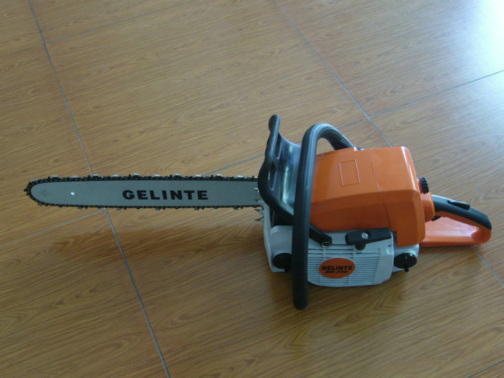 gasoline chain saw