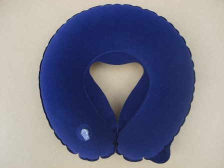 Inflatable travel pillow