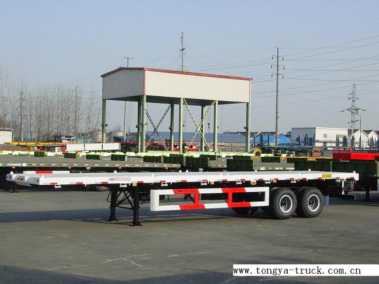 Flat bed semi-trailer