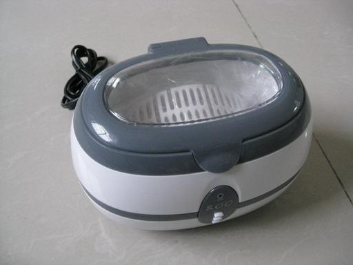 Mini ultrasonic cleaner